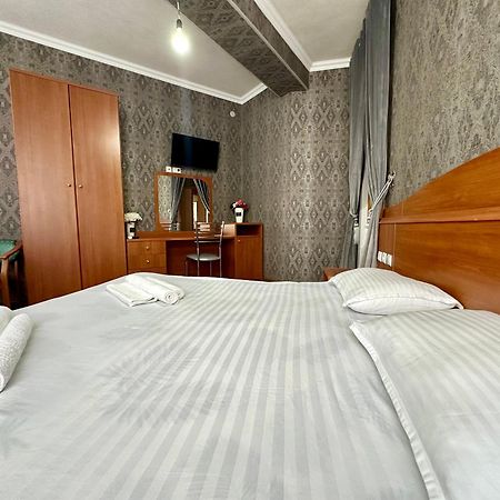 Comfort Inn Samarkand Exteriör bild